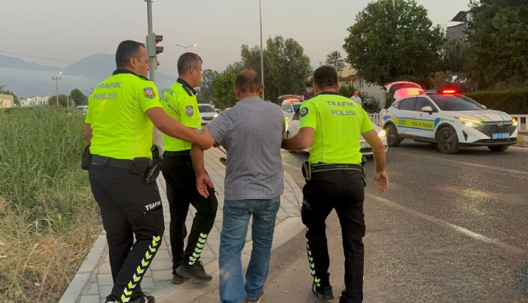 Fethiye'de kadına çarptıktan otomobille üzerinden geçmeye kalkan sürücü tutuklandı