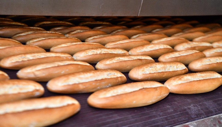 İzmir’de Halk Ekmek’te fiyatlar sabit kaldı: 8 TL'den satılmaya devam edecek