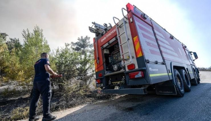 İzmir İtfaiyesi Balıkesir'e yardıma koştu