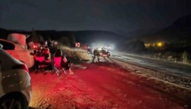 Karabük’te orman yangınını kamp sandalyesine yaslanıp izlediler