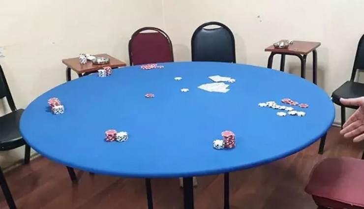 Manisa’da iki kahvehaneye kumar baskını