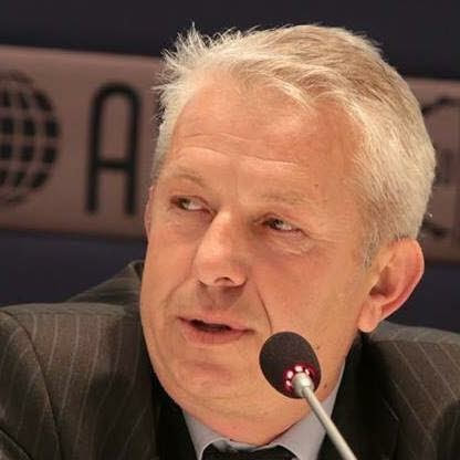 Avrupa'nın dünyaca ünlü ürologları İzmir'de