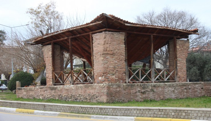 Asırlarca ayakta durdu, tadilat yapıldıktan sonra çöktü