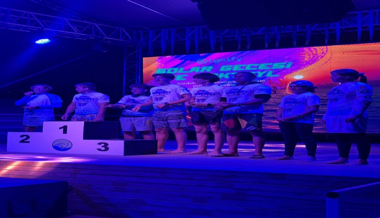 Işığın Gücü Alaçatı’da: 2025 Alaçatı Wind Fest’te Çağla Kubat’tan Signify Solar Gecesi