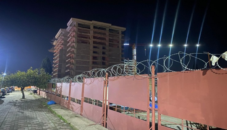 Manisa'da üzerine demir kalıp düşen işçi hayatını kaybetti