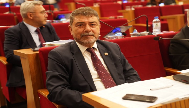 AK Partili Atmaca’dan Tugay’a çimento çıkışı: Fabrikalara 100 yıllık can suyunu siz verdiniz