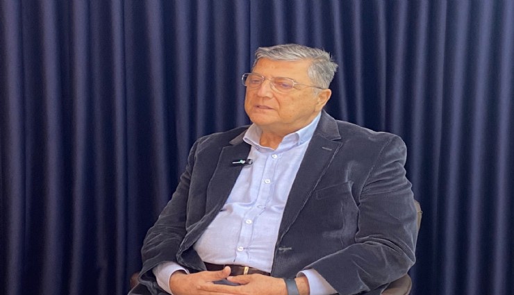 Eski CHP Genel Sekreteri Prof. Sındır: İzmir’de yazlığı olan her siyasetçiyi İzmirli saymak doğru değil