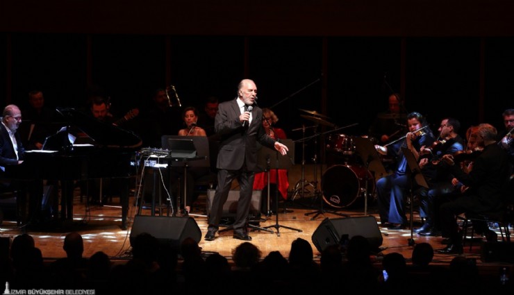 Fatih Erkoç söyledi İzmirliler eşlik etti