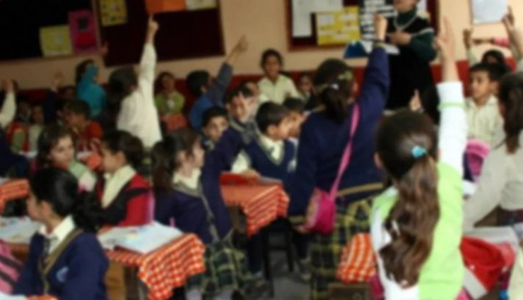 İzmir’de depreme dayanıksız okul mağduriyeti: Sınıf mevcudu 40 kişiyi aşan kurumlarda, eğitim mücadelesi