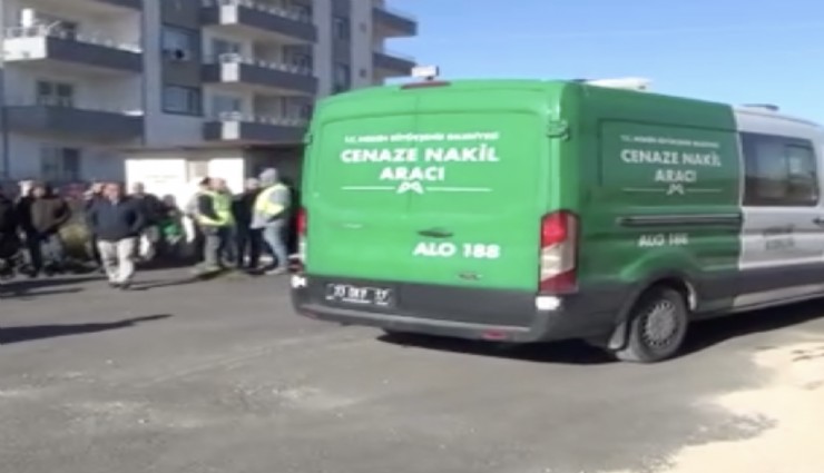 Yangında ölen 2 kardeşe acı veda: Aynı tabutla getirilip aynı kabre defnedildiler