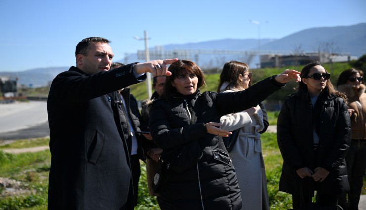 Bornova’da konforlu ulaşım için Büyükşehir ile ortak çalışma