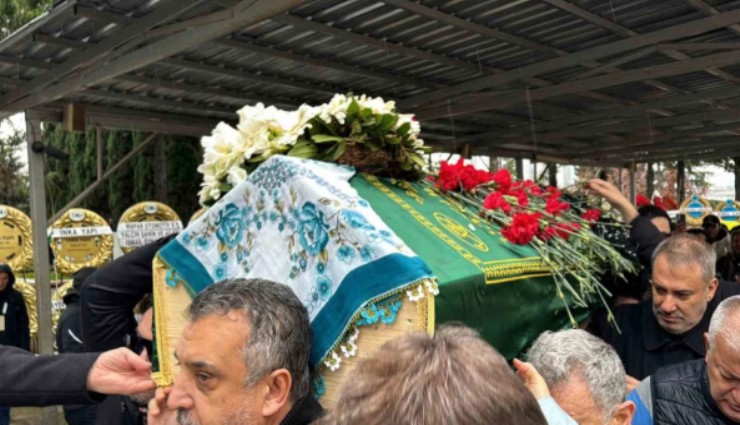 Hayatını kaybeden sanatçı Tanyeli son yolculuğuna uğurlandı