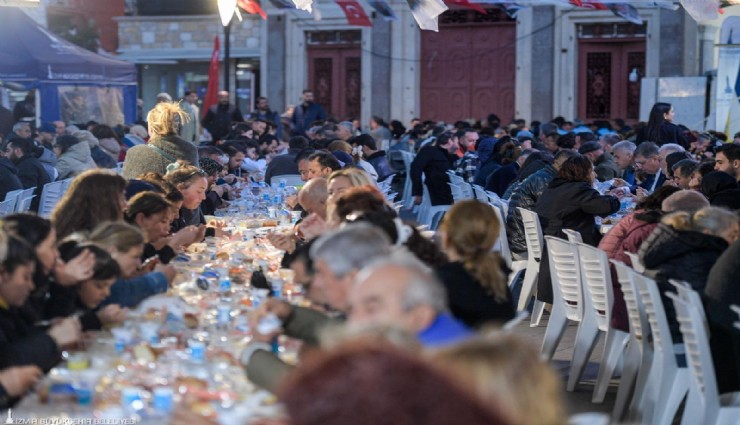 İzmir Büyükşehir Belediyesi Ramazan Bayramı için ihtiyaç sahiplerine toplamda 31 milyon 610 bin liralık nakdi destek