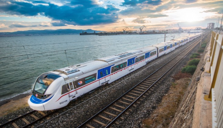 1 Mayıs'ta toplu taşıma yüzde 50 indirimli, İZBAN ise gün boyu ücretsiz hizmet verecek