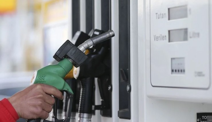 Akaryakıta bir zam daha yolda