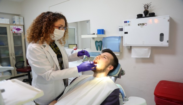 Bayraklı'da bir yılda 21 bin 848 kişiye ücretsiz sağlık hizmeti