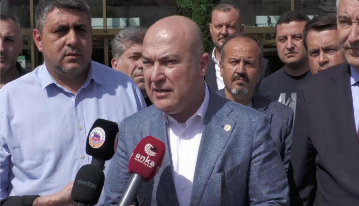 CHP’li Bakan’dan Kemalpaşa Belediyesi önünde açıklama: Operasyonluk bir durum yok, algısı var