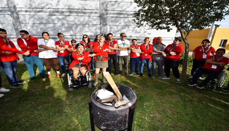 İzmir Büyükşehir’in izci kampında engelsiz iyilik yolculuğu