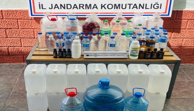 İzmirlileri zehirleyeceklerdi: 8 bin 223 litre etil alkol ele geçirildi