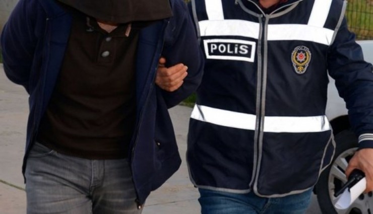 Manisa'da bir milyonluk ziynet eşyasını gözünü kırpmadan çaldı: Polis ekipleri tarafından kıskıvrak yakalandı