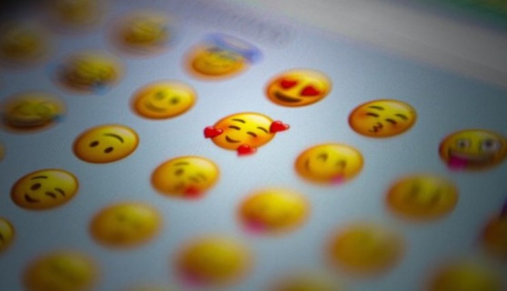 Mesajlaşırken o emojiler suç işlemenize sebep olabilir