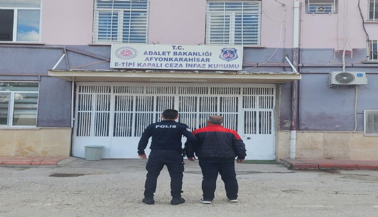 Muayene için gittiği hastanede televizyon çaldı