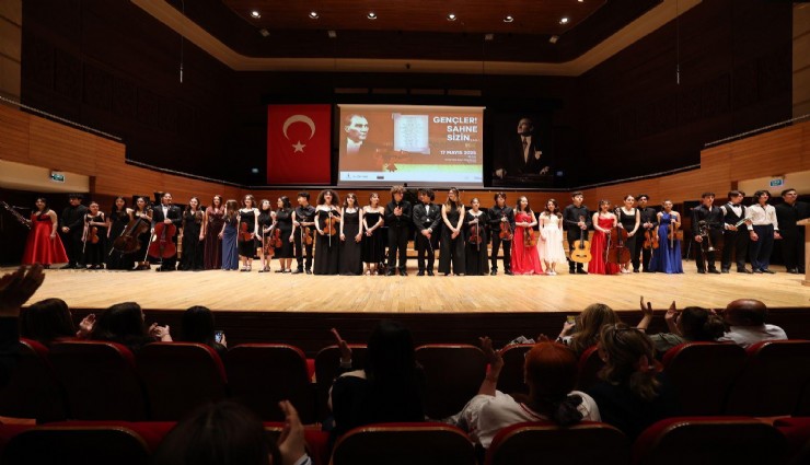 AASSM’de sahne gençlerin