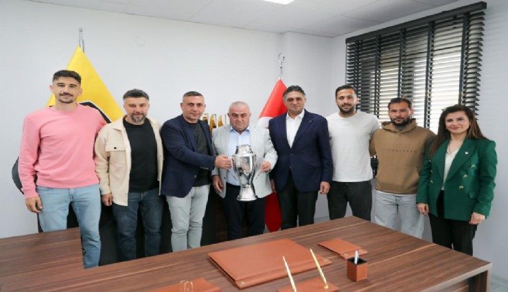 Aliağaspor FK, şampiyonluk kupasını aldı