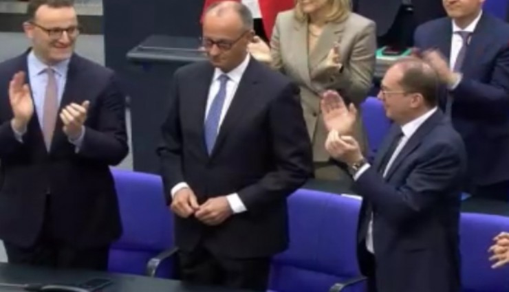 Almanya'da Friedrich Merz, meclisteki ikinci tur oylamada ülkenin yeni başbakanı seçildi