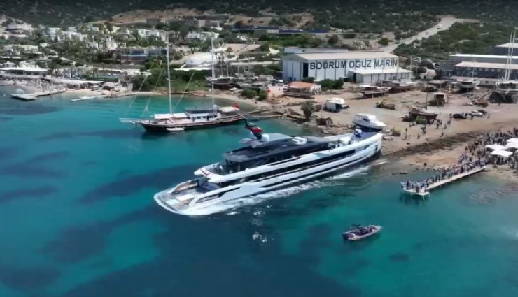 Bodrum’da 1,2 milyar TL’lik süper yat denize indirildi