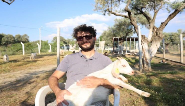 Çocuğuna taze süt içirmek için çoban oldu
