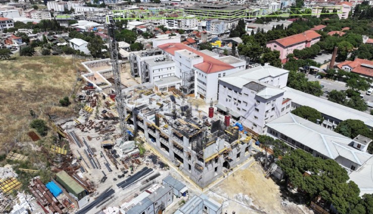 Eşrefpaşa Hastanesi yeni hizmet binası hızla yükseliyor