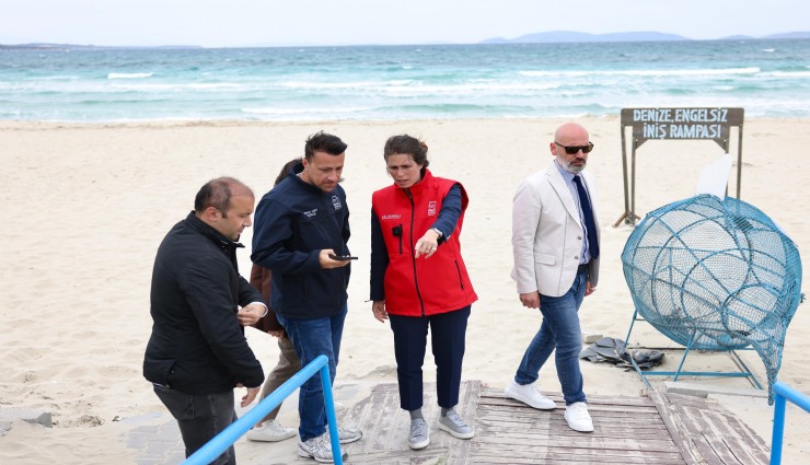 Ilıca Plajı’nda yaz hazırlıkları sürüyor