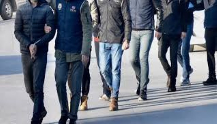 İzmir dahil 7 ilde FETÖ operasyonu:  6 gözaltı