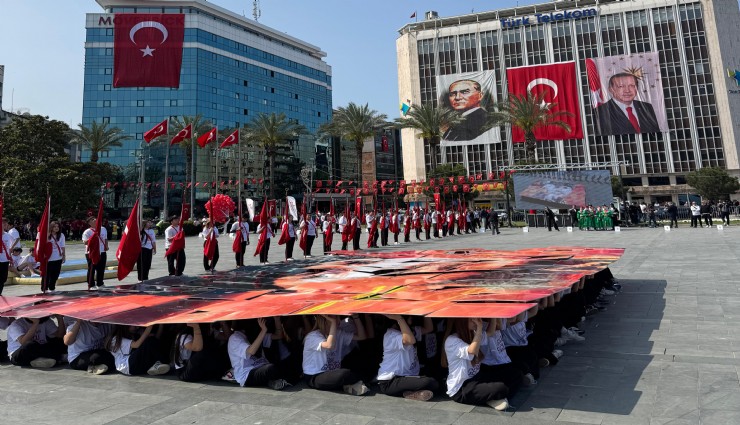 İzmir’de 19 Mayıs Gençlik Bayramı coşkusu