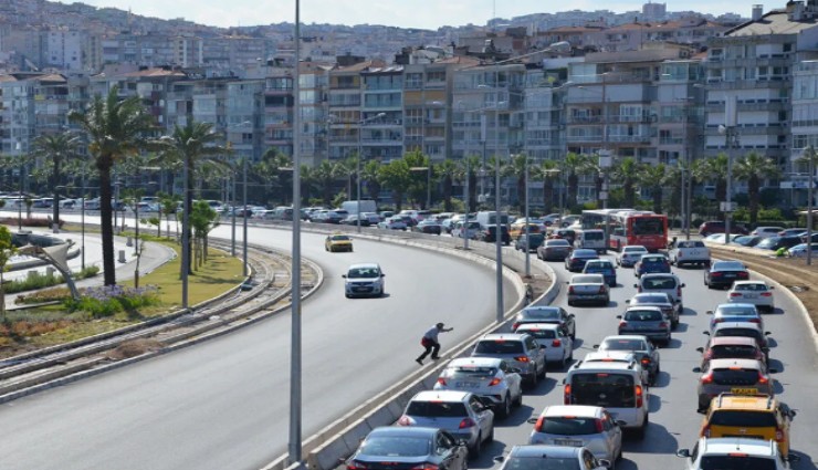 İzmir'de Nisan ayında en çok satılan araç markası Renault ve Volkswagen oldu