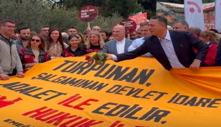 İzmir’deki 1 Mayıs yürüyüşlerinde turplu mesaj