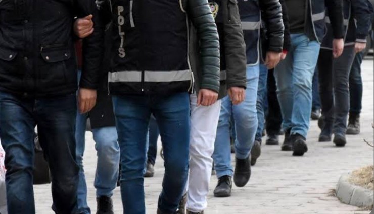 İzmir merkezli 5 ilde FETÖ operasyonu: 33 gözaltı