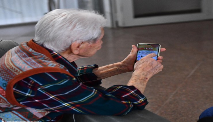 Odadan dünyaya açılan kapı: huzurevi sakinlerine fiber internet