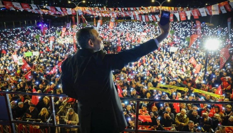 Özel, İstanbul'daki üçüncü ilçe mitingi Başakşehir'de yaptı: 