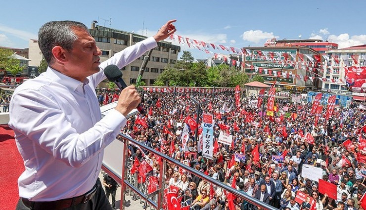 Özgür Özel'den, PKK'nin 'fesih kongresi' sonrası ilk açıklama: Terörsüz Türkiye'ye 'evet' diyoruz