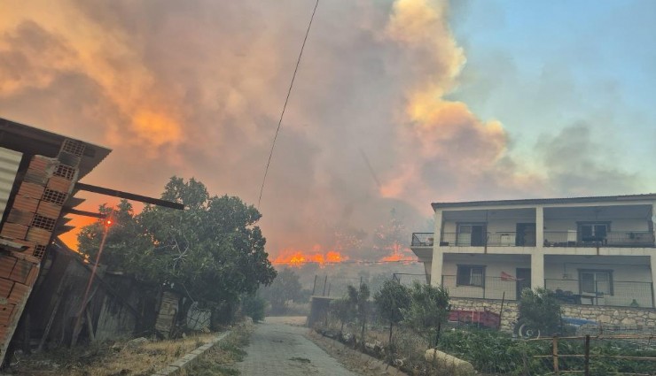 Aliağa yine yanıyor: Çöplerin yakılmasından çıkan yangın ormana sıçradı