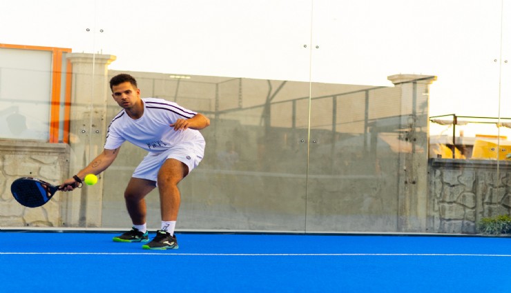 Altı gencin hayali gerçek oldu: Orange Padel Urla’da açıldı