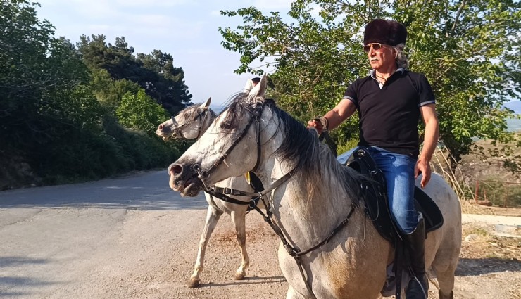 At üstünde kaymakam: Şehzadeler’in yolunu tozlu patikalarla aşıyor