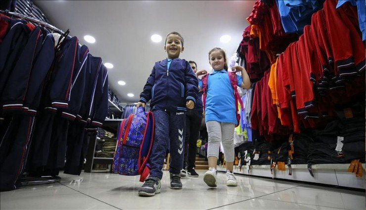 Bakan Tekin açıkladı: Okullarda serbest kıyafet uygulaması sona eriyor, forma geri geliyor