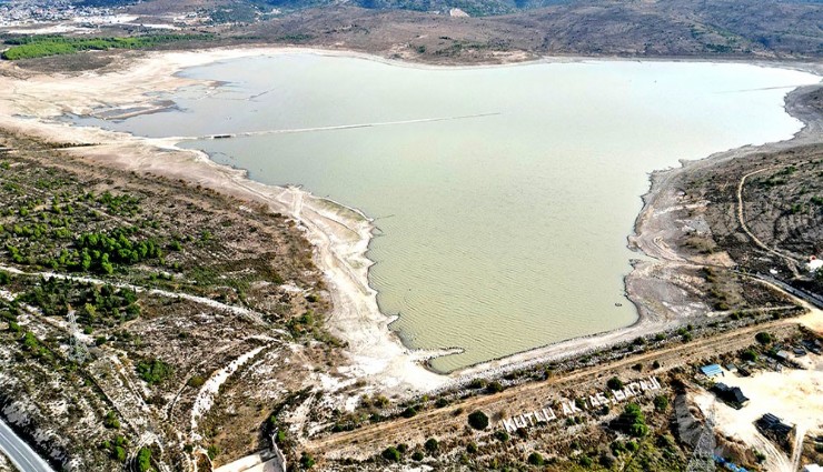 Barajda su seviyesi yüzde 13’e düştü: Çeşme Belediyesi'nden sert tedbirler