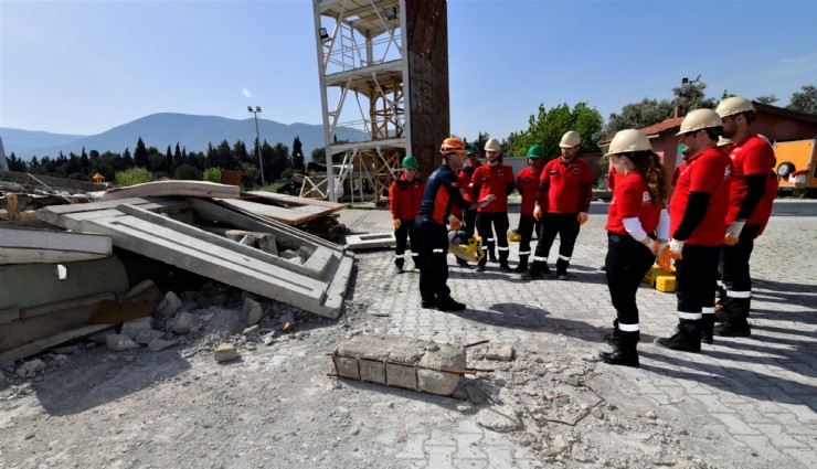 Bornova Belediyesi’nin ilk arama kurtarma ekibi göreve hazır
