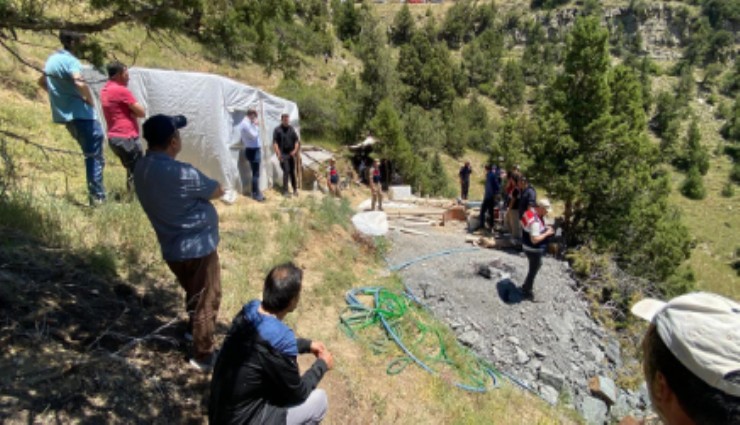 Erzurum'da taş ocağı çöktü: 3 kişi hayatını kaybetti