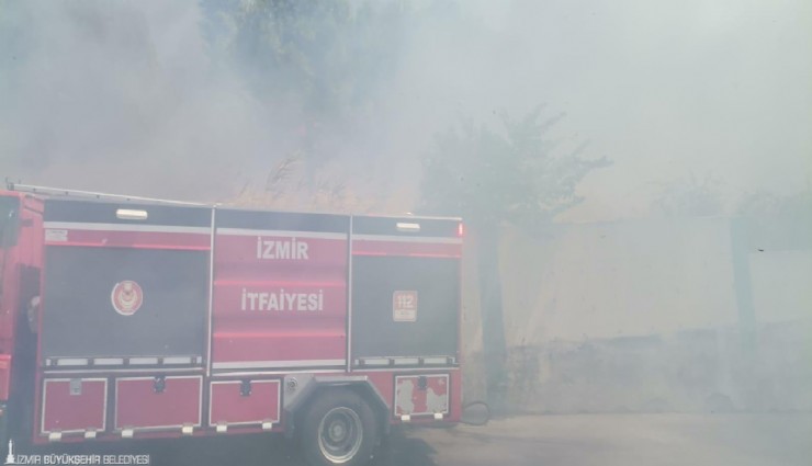 İzmir'de yangın ve fırtına alarmı