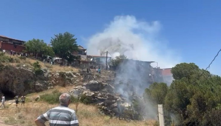 Kemalpaşa’da bahçede yakılan ateş yangına neden oldu: Ev ve depo küle döndü